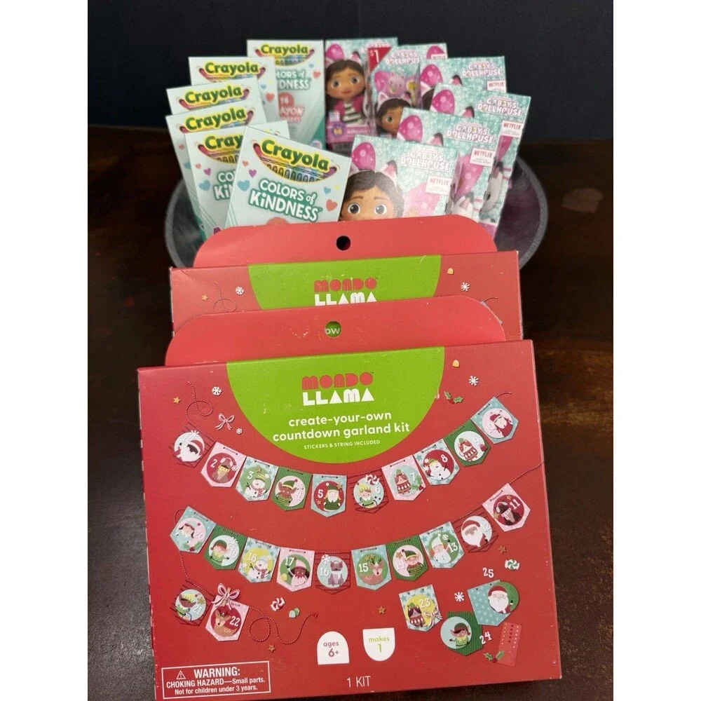 2 Mondo Llama Create-Your-Own Christmas Countdown Garland Kit &12 pk of Band-Aid - Picture 6 of 12